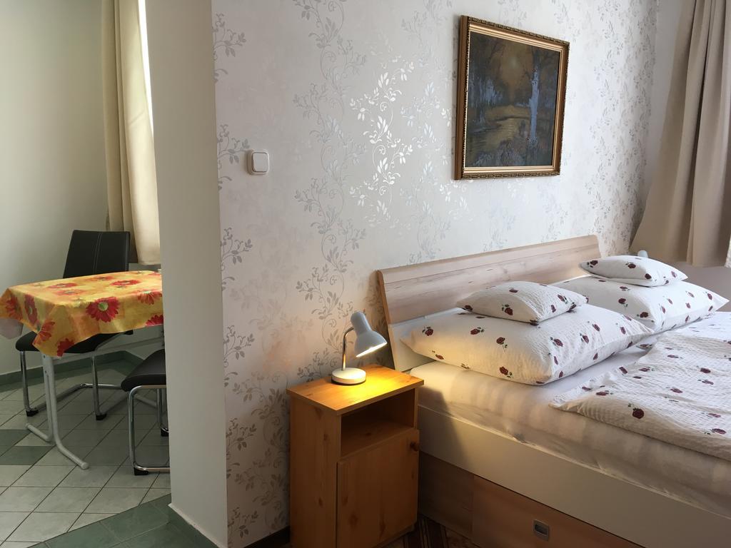 Gitta Apartman Buk Exterior photo
